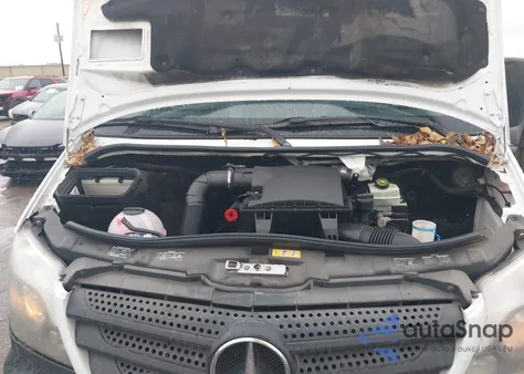 2015 Mercedes-Benz Sprinter 2500 High Roof из США, поврежденный, VIN WD3PE8DB4FP135356